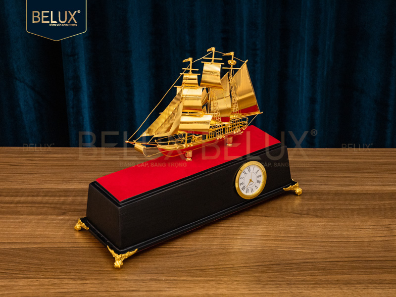 Mô hình thuyền buồm đồng hồ mạ vàng 24k&nbsp;36x31x12cm